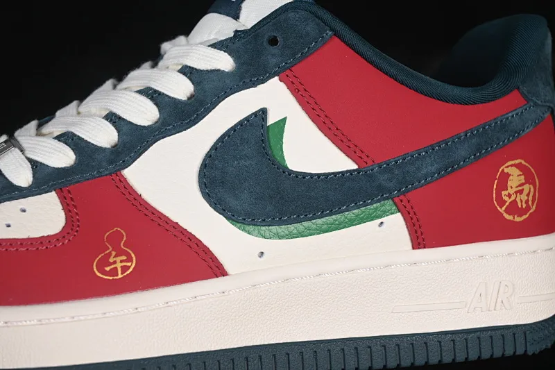 All categories Nk Air Force 1 Air Force series Nk Air Force 1 Low Air Force low-top Nike Air Force 1'07 Low red and black contrast color Air Force 1 low-top casual sneakers HT5088-622
